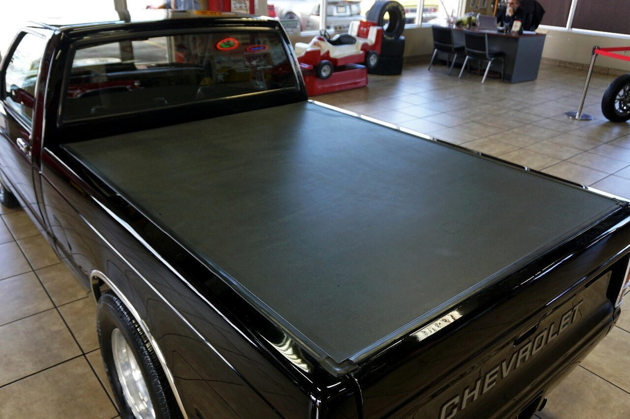 Chevrolet-S-10-1992-Classic-Car-21