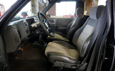 Chevrolet-S-10-1992-Classic-Car-23