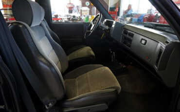 Chevrolet-S-10-1992-Classic-Car-26