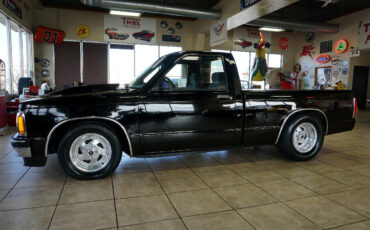 Chevrolet-S-10-1992-Classic-Car-3