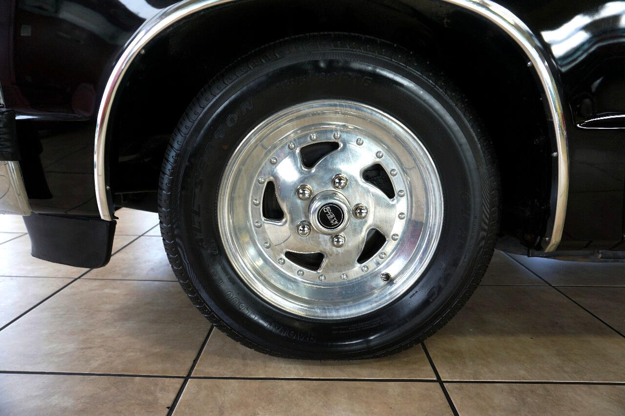 Chevrolet-S-10-1992-Classic-Car-33