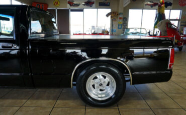 Chevrolet-S-10-1992-Classic-Car-37