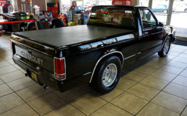 Chevrolet-S-10-1992-Classic-Car-9