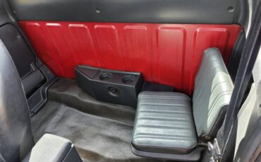 Chevrolet-S-10-pickup-12-ton-1983-red-12