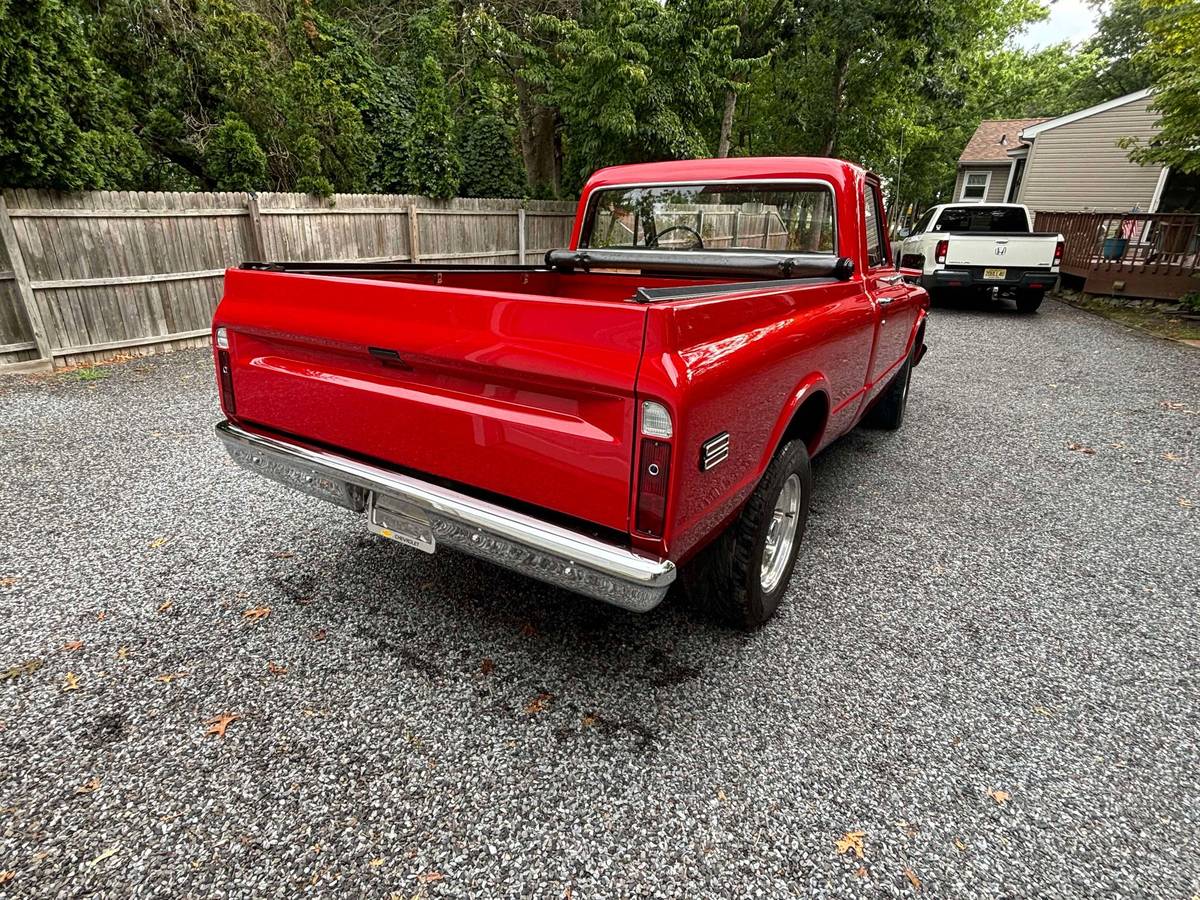 Chevrolet-S-10-pickup-1968-red-1