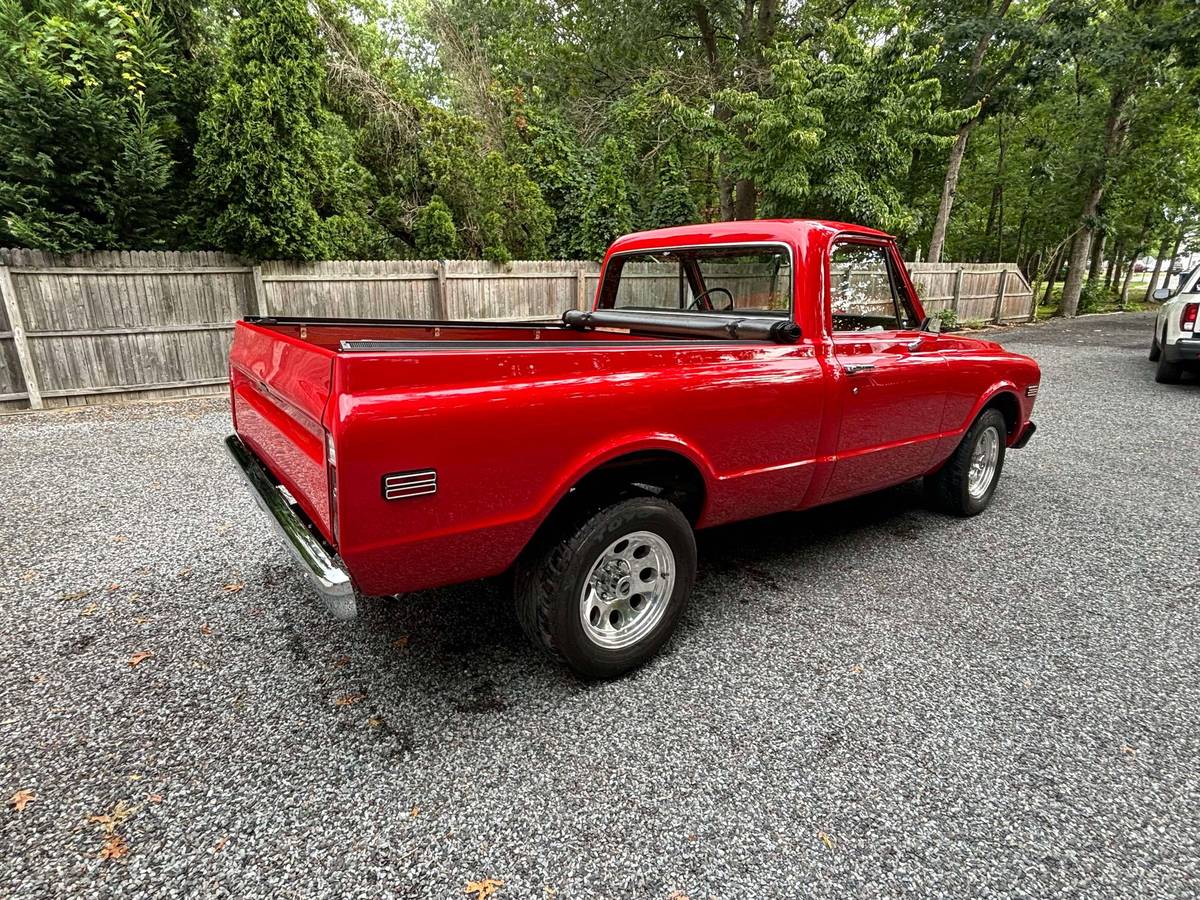Chevrolet-S-10-pickup-1968-red-2