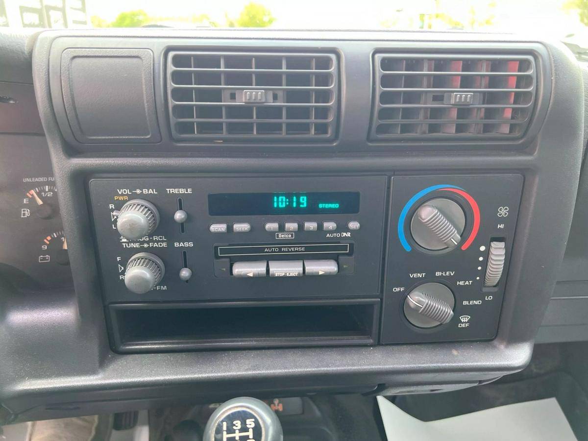 Chevrolet-S-10-pickup-1995-5