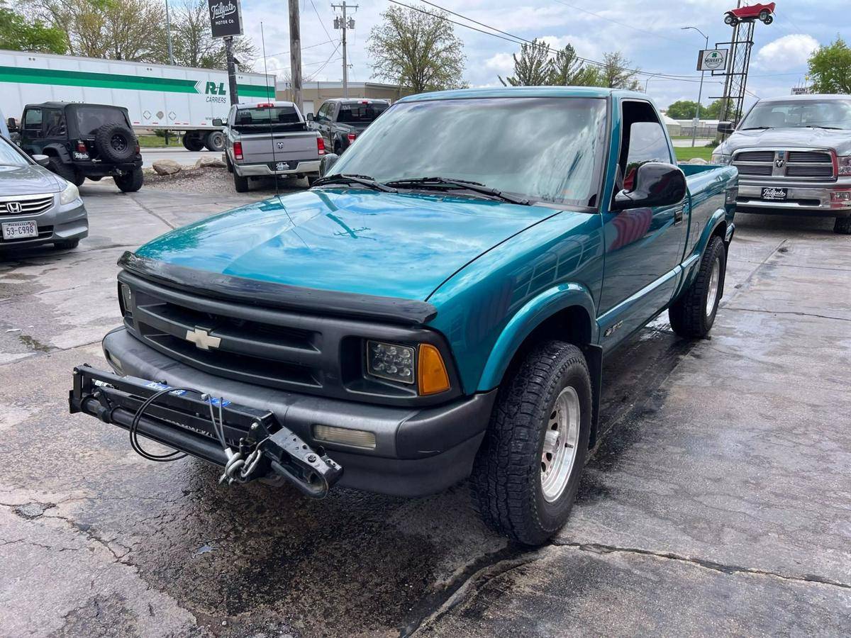 Chevrolet-S-10-pickup-1995-8