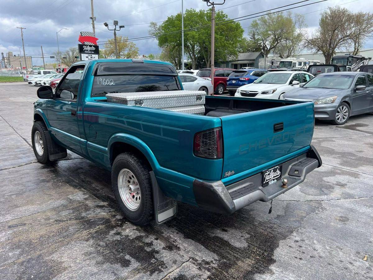 Chevrolet-S-10-pickup-1995-9