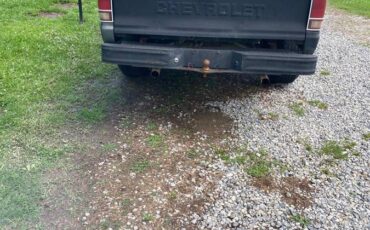 Chevrolet-S10-1988-black-1
