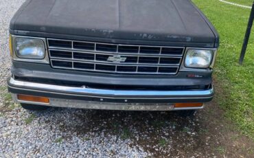 Chevrolet-S10-1988-black-2