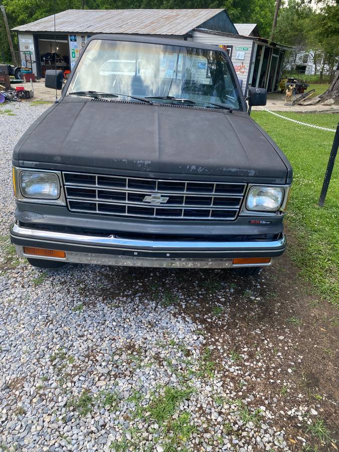 Chevrolet-S10-1988-black-2