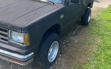 Chevrolet-S10-1988-black