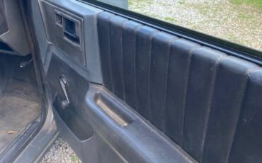 Chevrolet-S10-1988-black-6