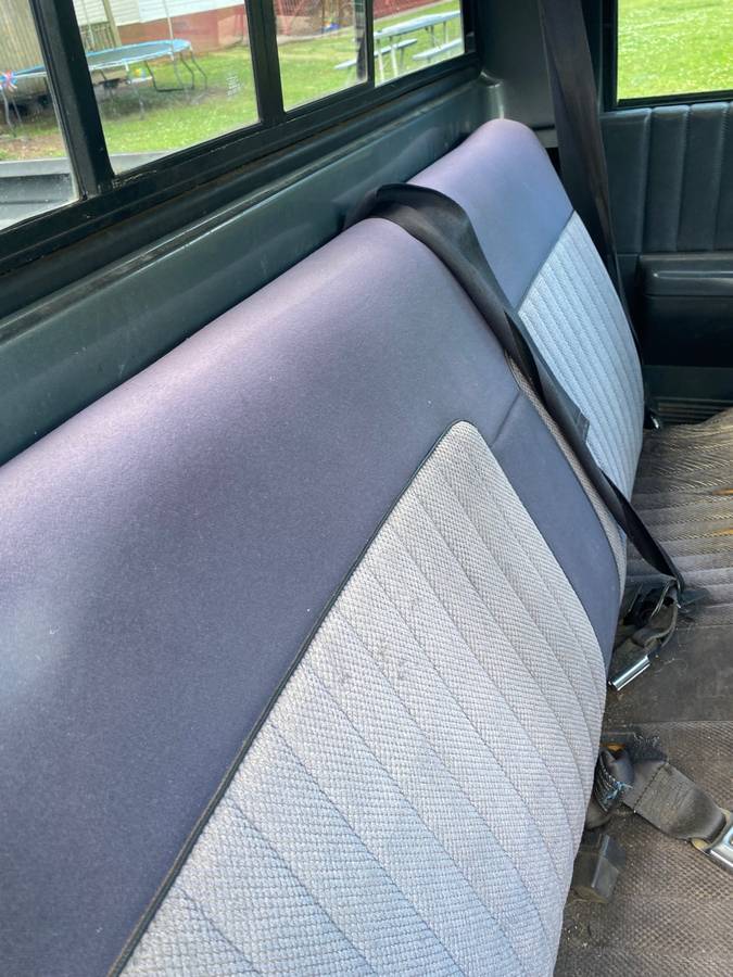 Chevrolet-S10-1988-black-7