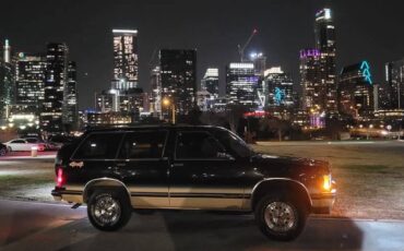 Chevrolet-S10-blazer-4x4-1993-black-22