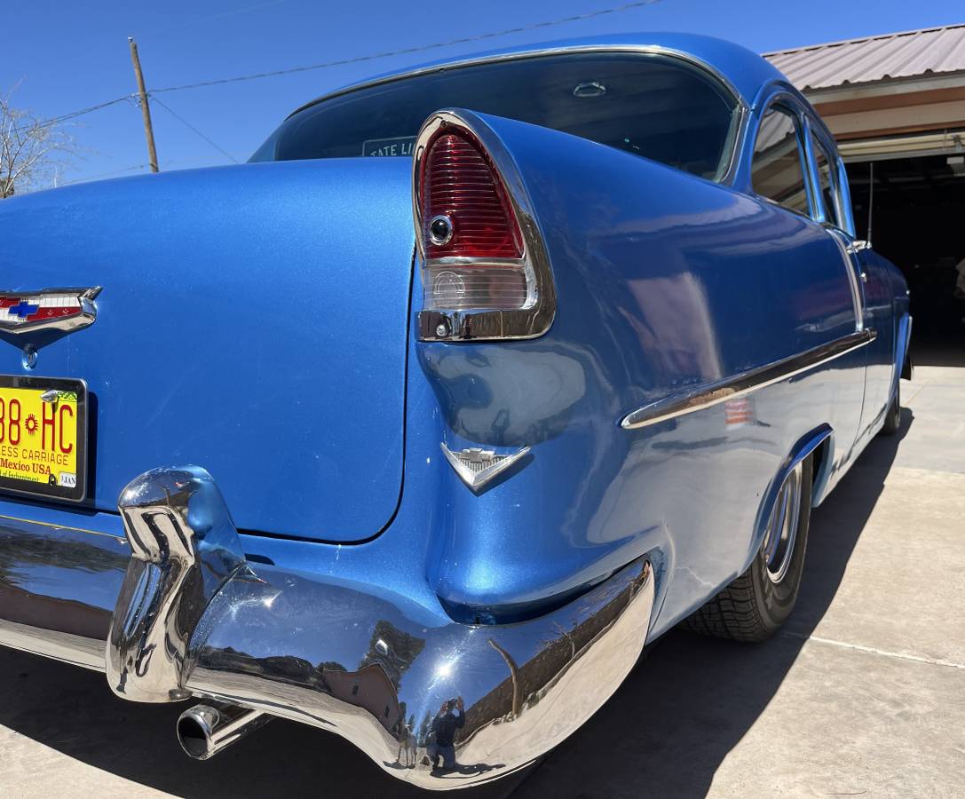 Chevrolet-Sedan-1955-blue-3