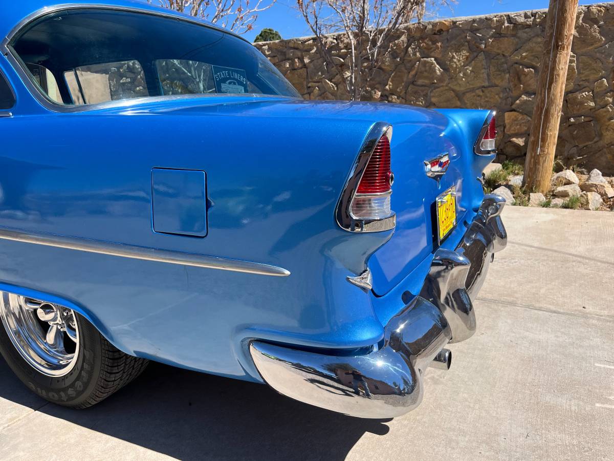 Chevrolet-Sedan-1955-blue-4