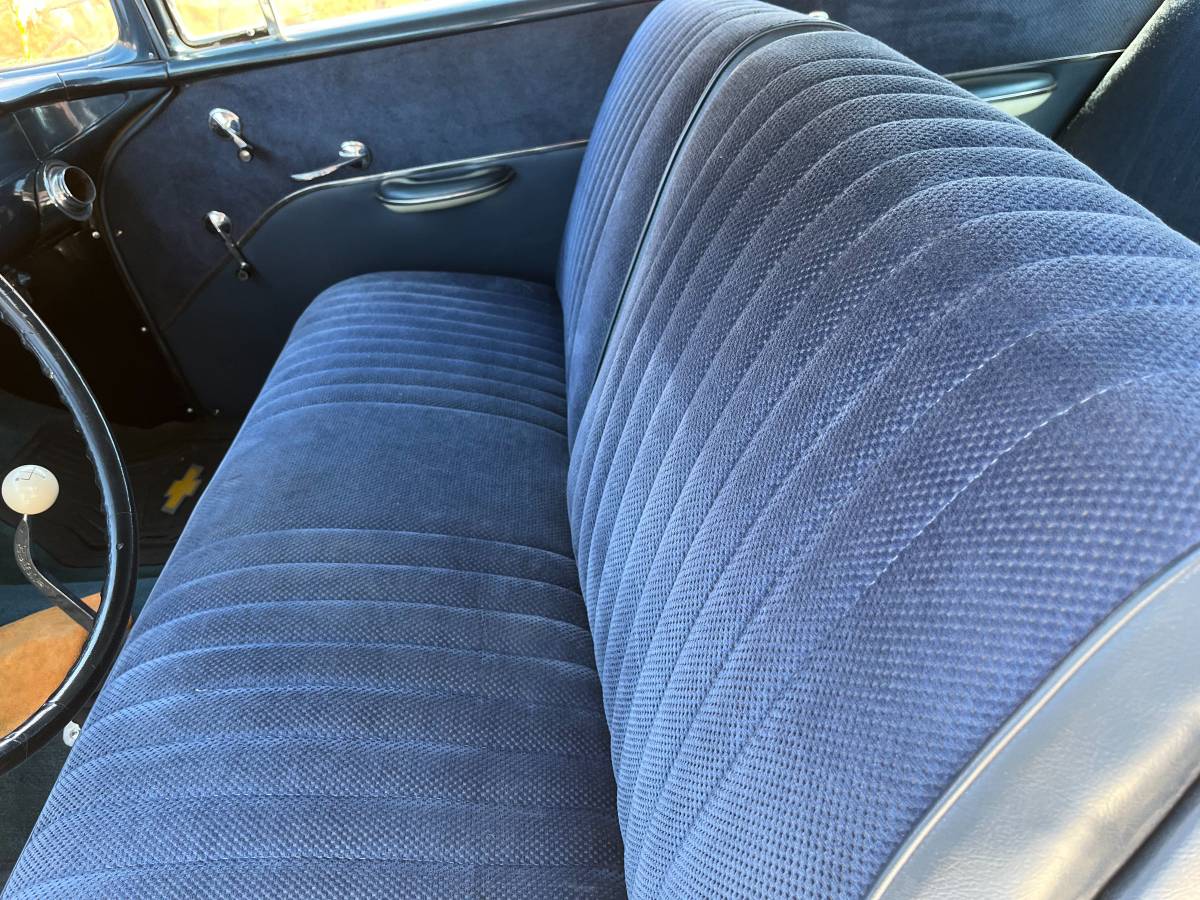 Chevrolet-Sedan-1955-blue-6