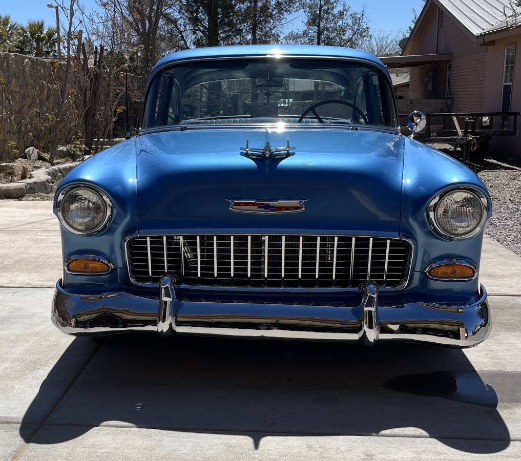 Chevrolet-Sedan-1955-blue