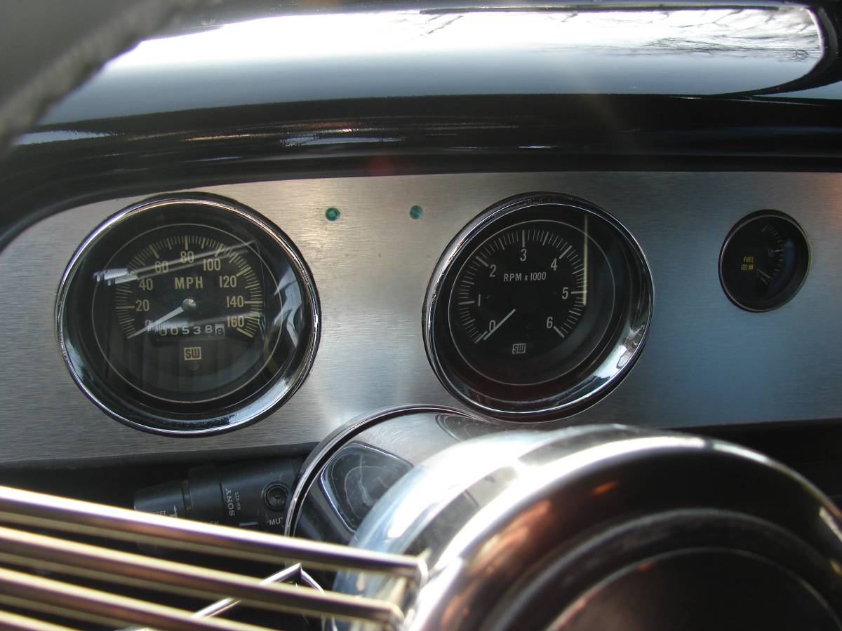 Chevrolet-Sedan-delivery-1952-black-10
