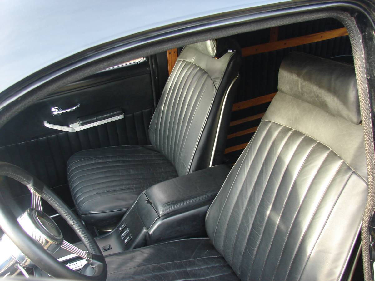 Chevrolet-Sedan-delivery-1952-black-11