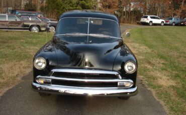 Chevrolet-Sedan-delivery-1952-black-3