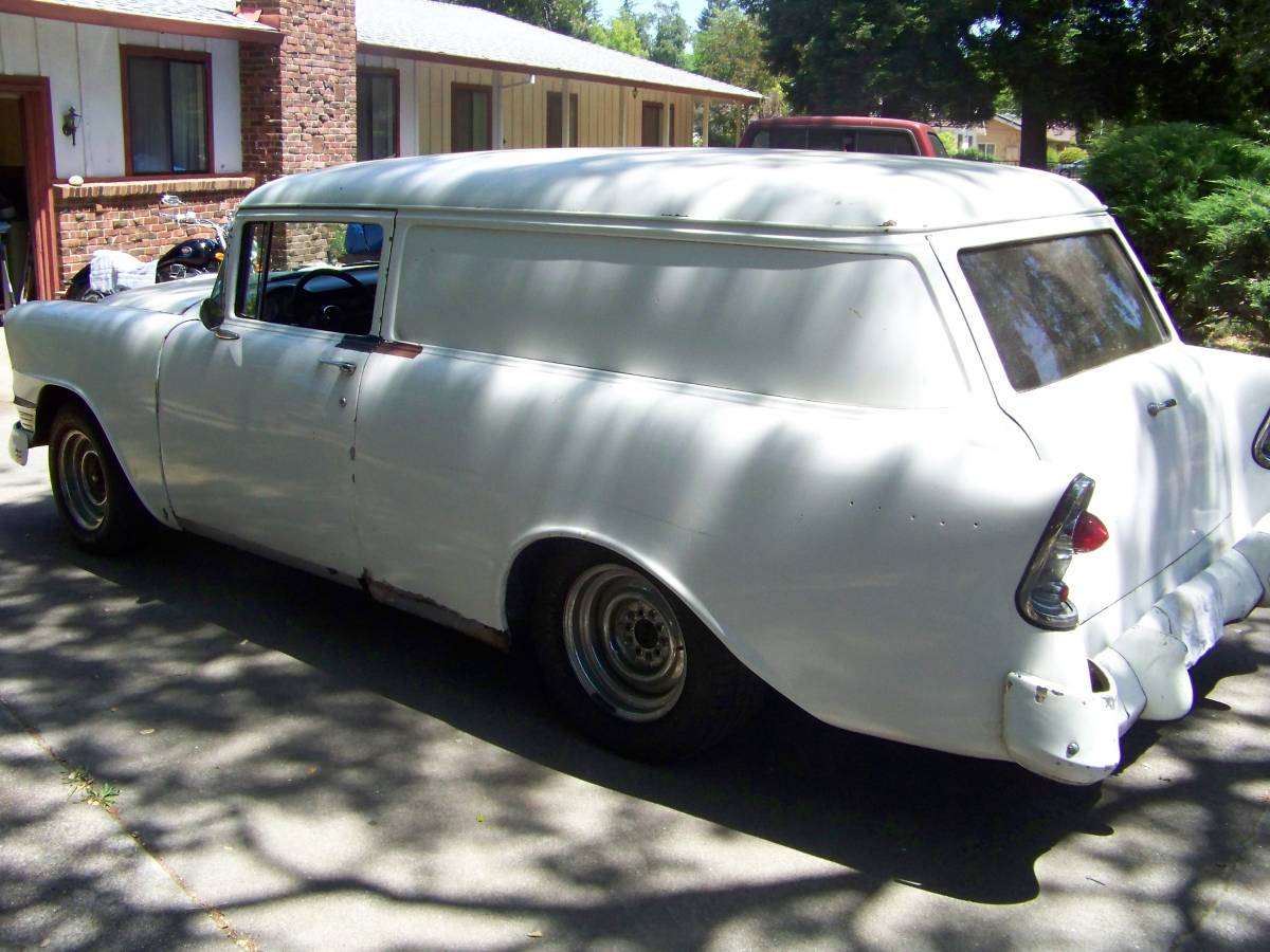 Chevrolet-Sedan-delivery-1956-4