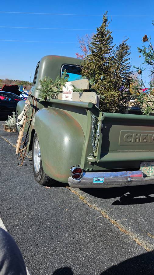 Chevrolet-Short-bed-pickup-1951-green-11