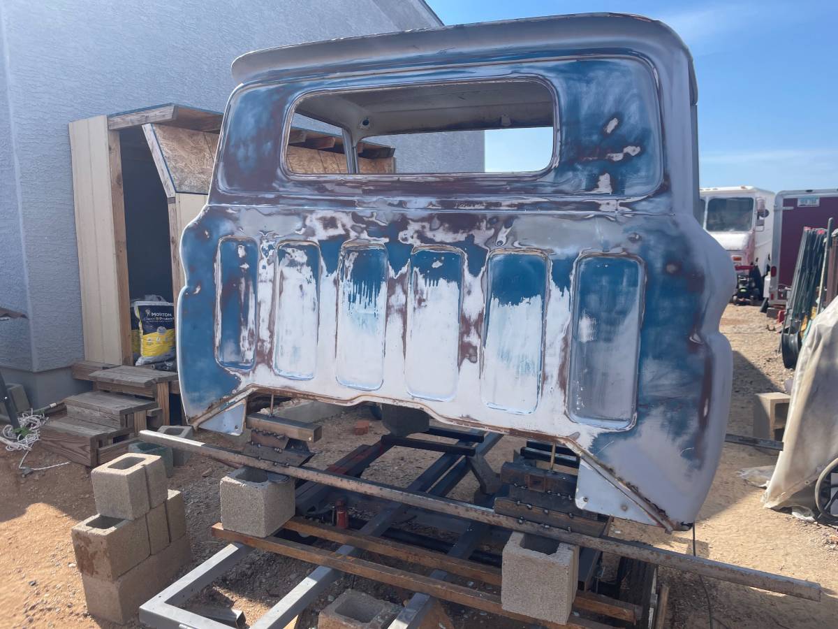 Chevrolet-Short-bed-step-side-1966-grey-14