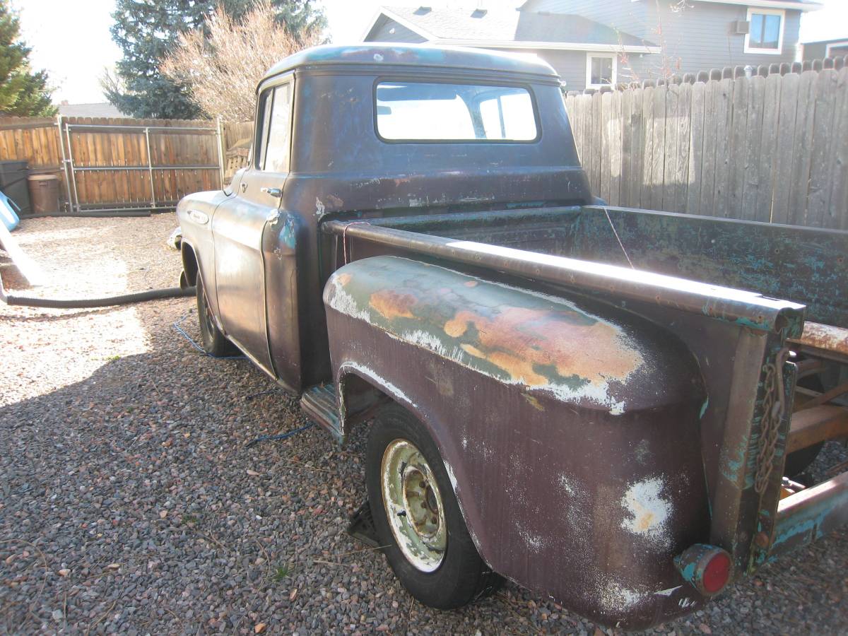 Chevrolet-Short-bed-stepside-pickup-1957-brown-2