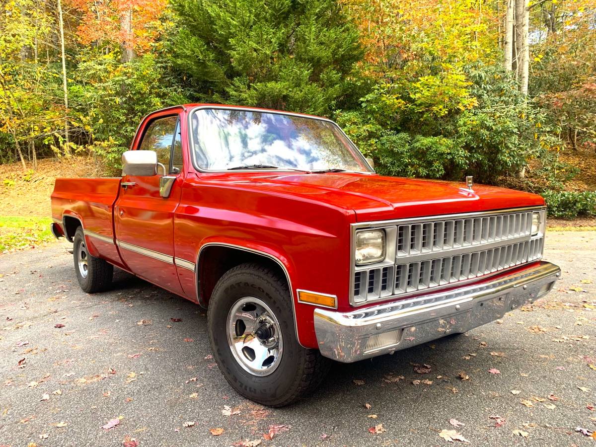 Chevrolet-Silverado-1500-1982-red-2
