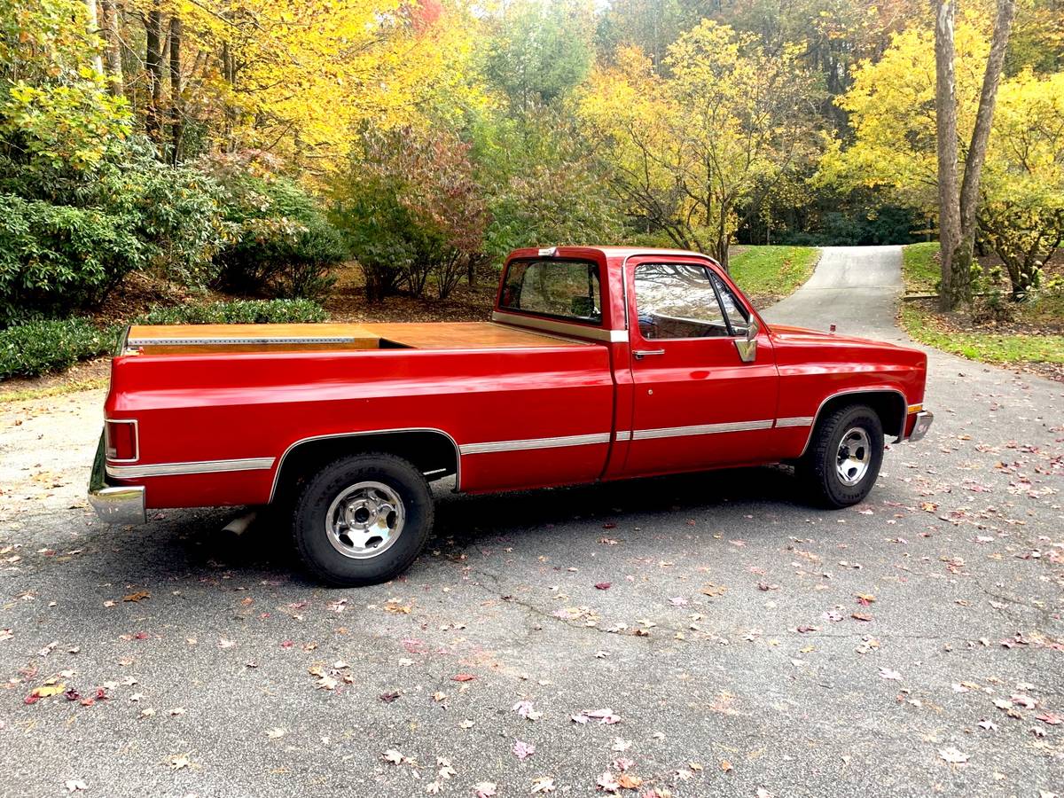 Chevrolet-Silverado-1500-1982-red