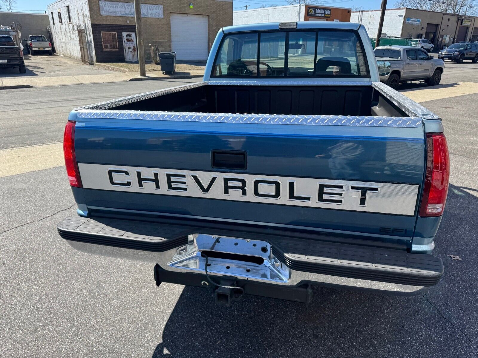 Chevrolet-Silverado-1500-1991-Standard-Cab-Pickup-10