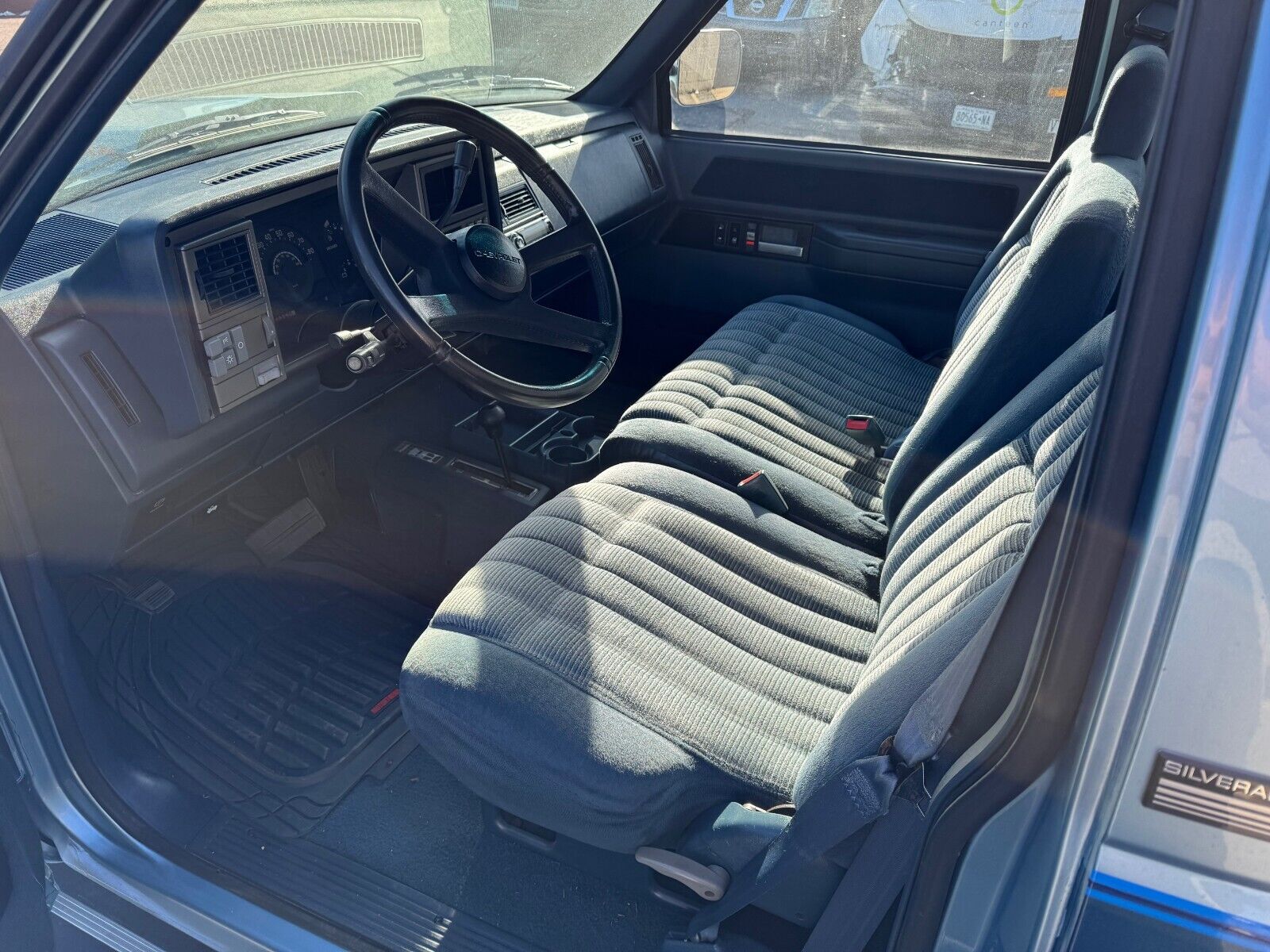 Chevrolet-Silverado-1500-1991-Standard-Cab-Pickup-15