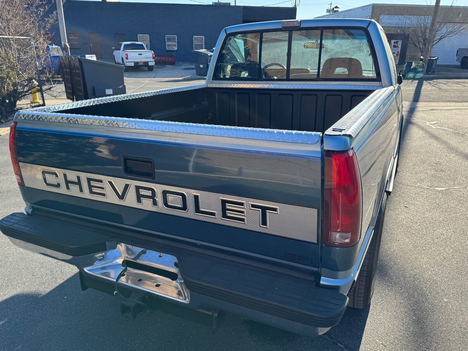 Chevrolet-Silverado-1500-1991-Standard-Cab-Pickup-8