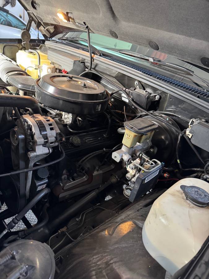 Chevrolet-Silverado-1500-1993-black-12