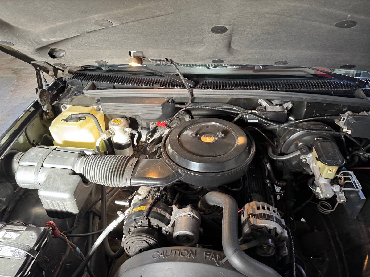 Chevrolet-Silverado-1500-1993-black-13