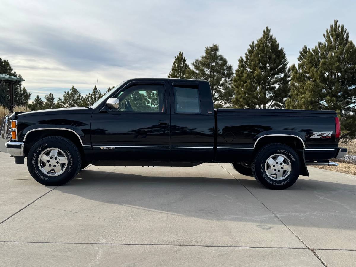Chevrolet-Silverado-1500-1993-black