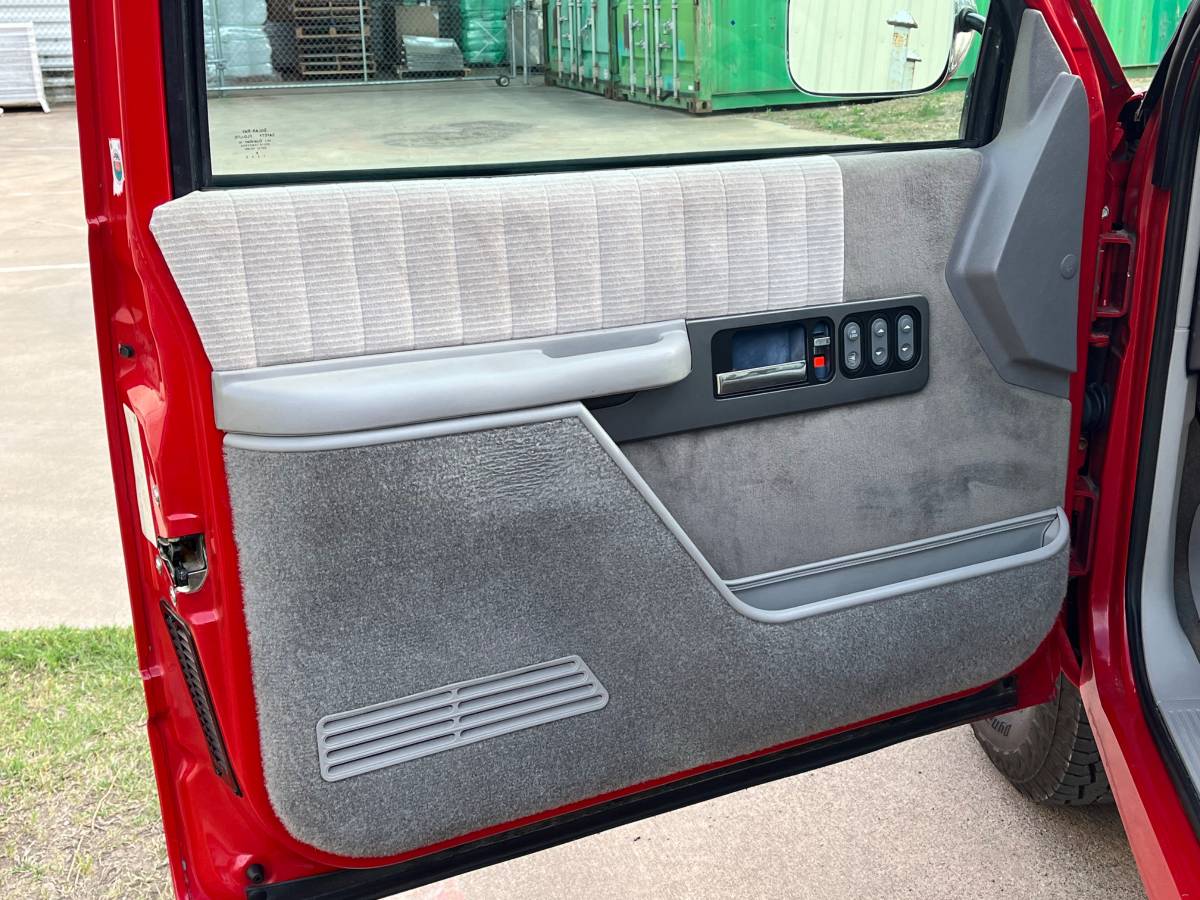 Chevrolet-Silverado-1500-1993-red-11