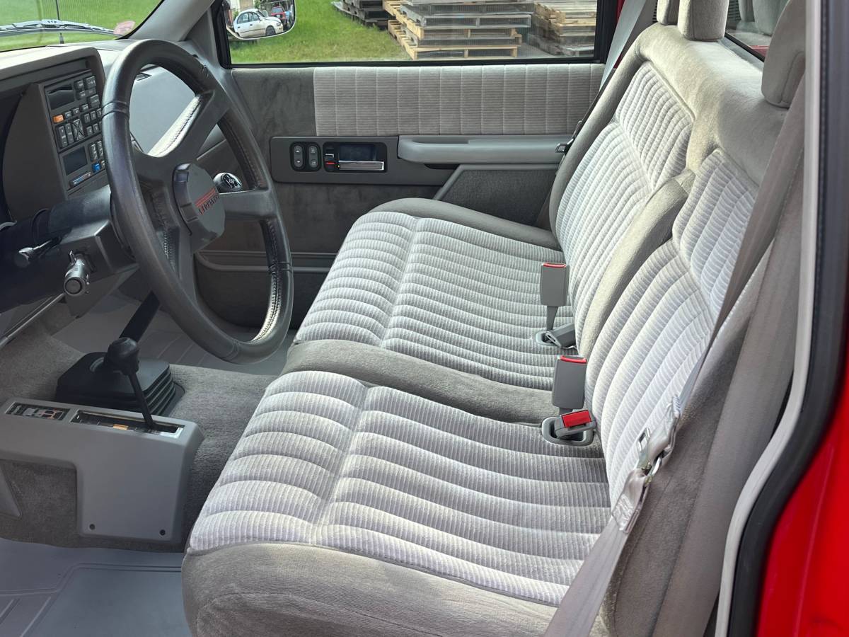 Chevrolet-Silverado-1500-1993-red-8