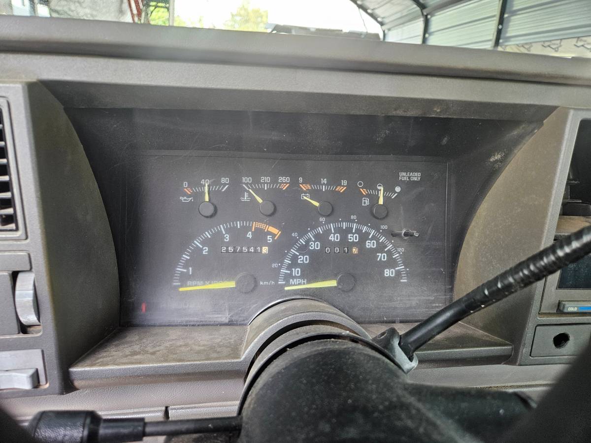 Chevrolet-Silverado-1500-1994-custom-8