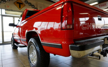 Chevrolet-Silverado-1500-1995-Classic-Car-15