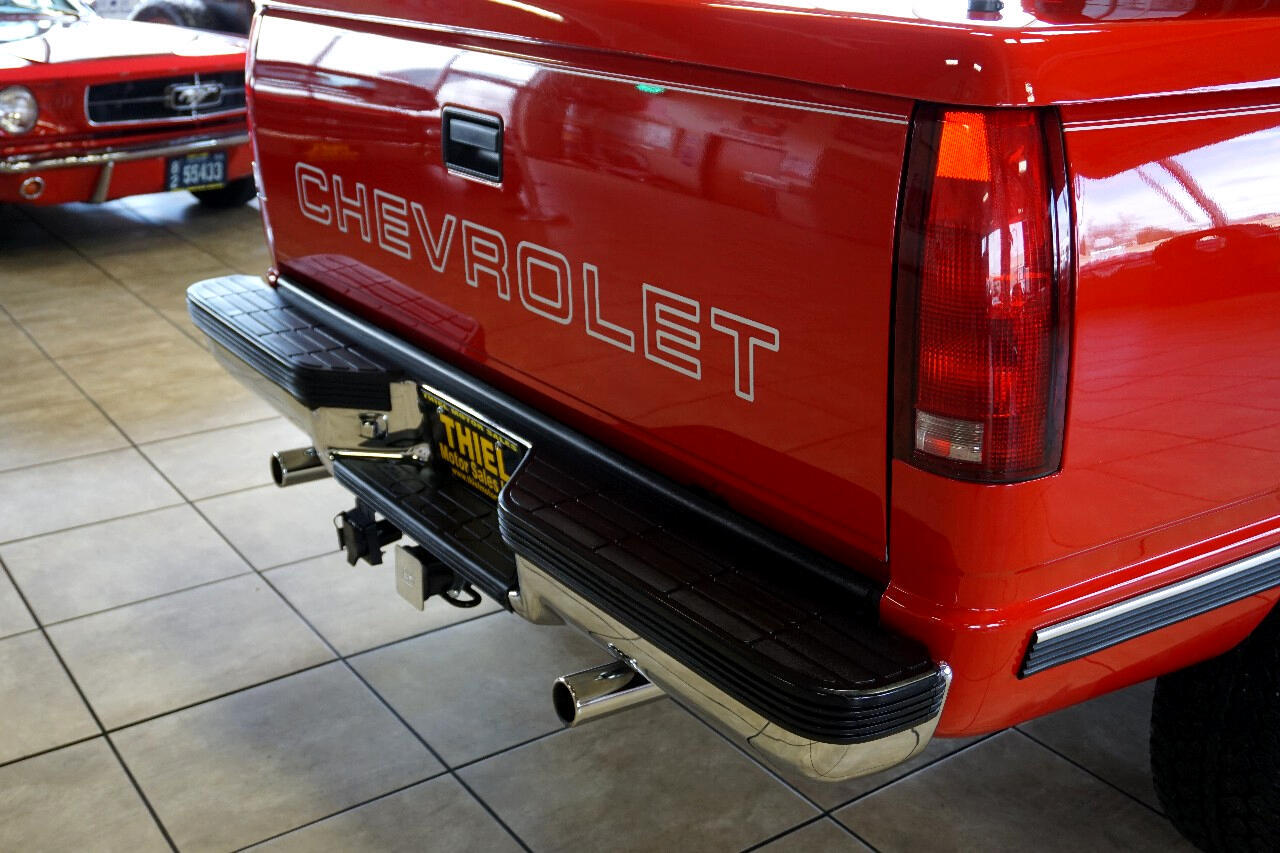 Chevrolet-Silverado-1500-1995-Classic-Car-18