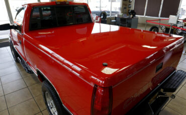 Chevrolet-Silverado-1500-1995-Classic-Car-19