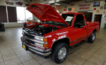 Chevrolet-Silverado-1500-1995-Classic-Car-29