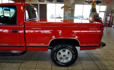 Chevrolet-Silverado-1500-1995-Classic-Car-37