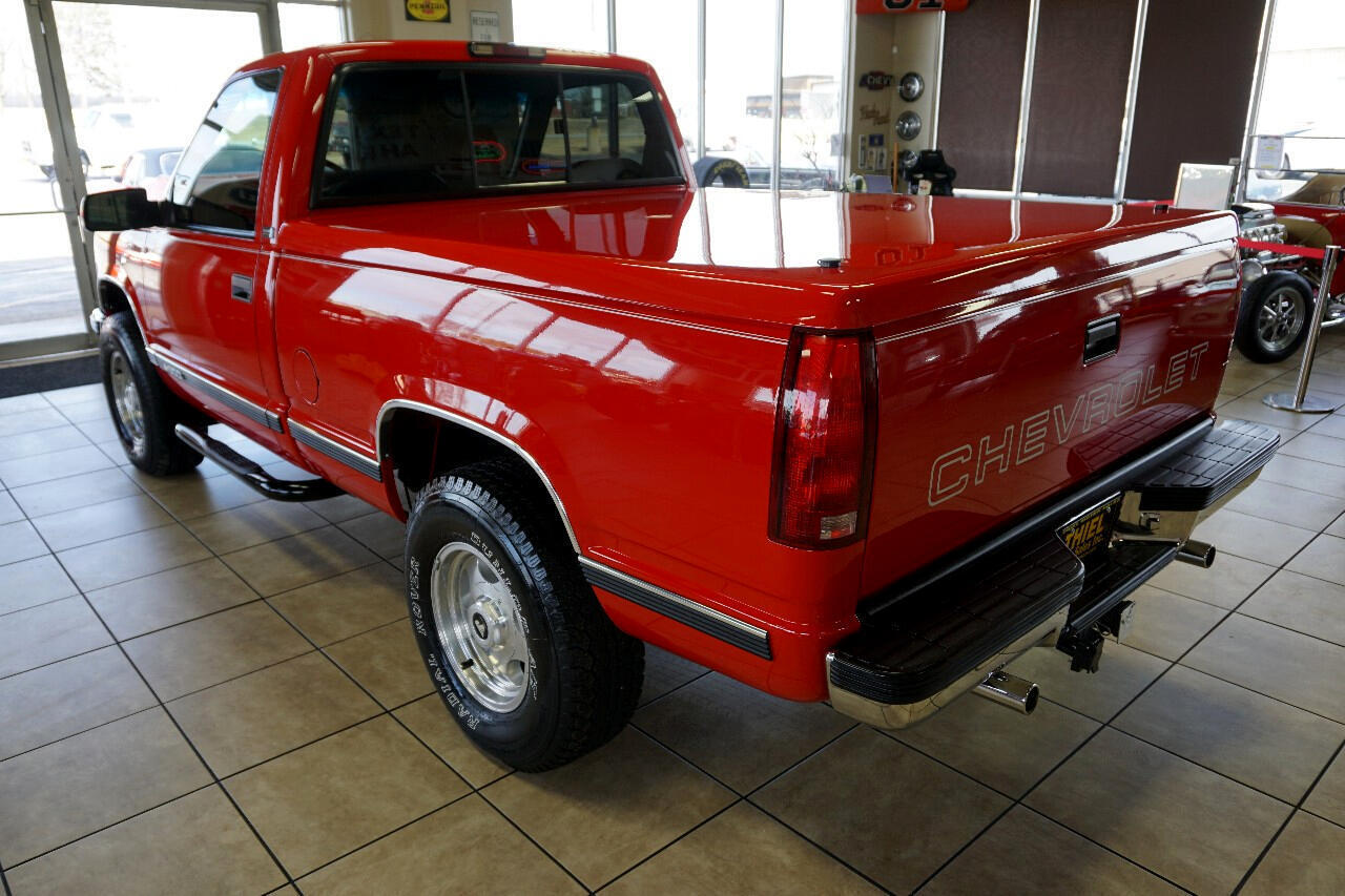 Chevrolet-Silverado-1500-1995-Classic-Car-5