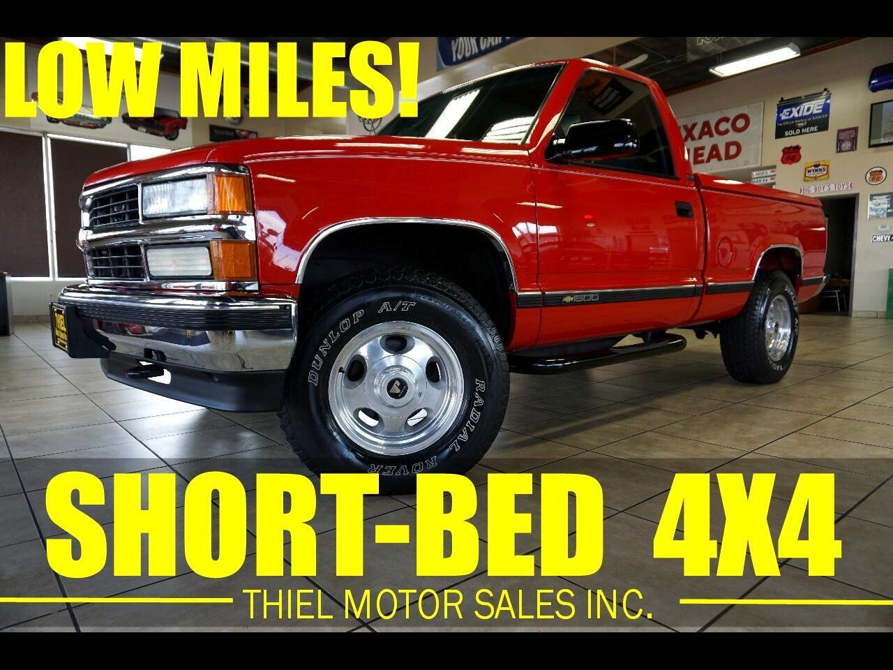 Chevrolet-Silverado-1500-1995-Classic-Car