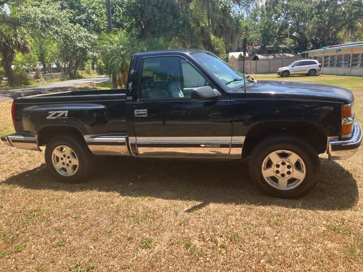 Chevrolet-Silverado-1500-4x4-1991-black